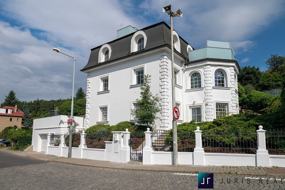 Prodej vily 338 m², pozemek 479 m²